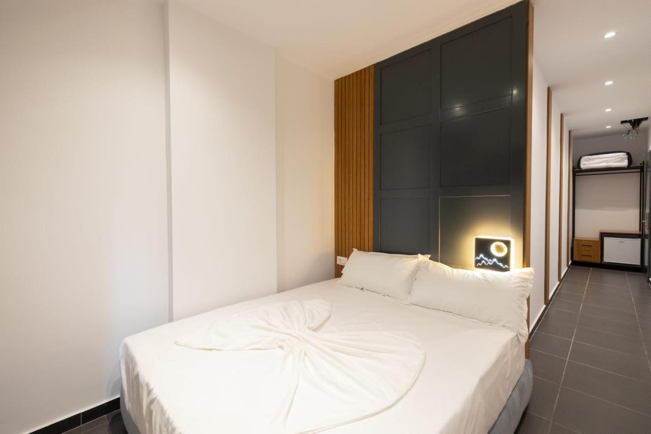 Aglon Twin'S Hotel Wlora Zewnętrze zdjęcie