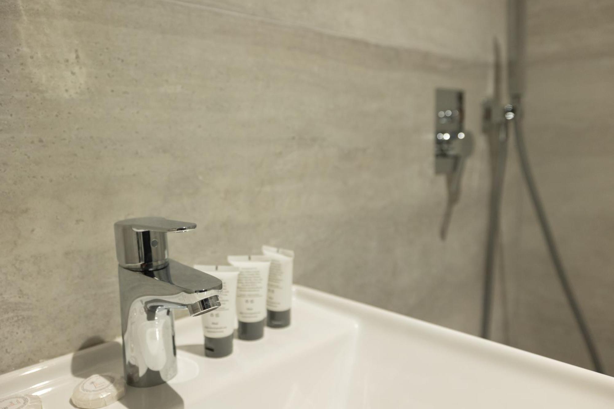 Aglon Twin'S Hotel Wlora Zewnętrze zdjęcie